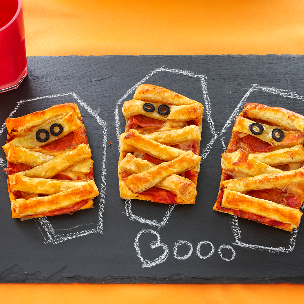Mummy Pizza Puffs